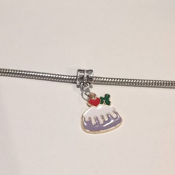 Silver Purple White‎ Cupcake Enamel Dangle Charm for Pandora Style Bracelet - Picture 1 of 4